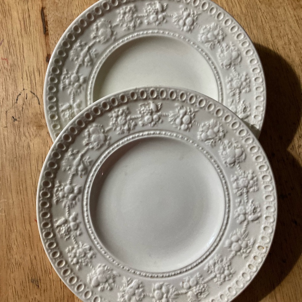 Vintage Festivity by WEDGWOOD Bread and butter plates